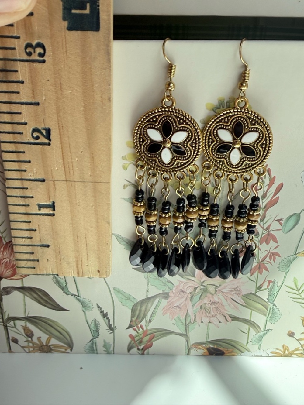 🐣5/$25-Gold and Black Dangle Earrings - Picture 6 of 9